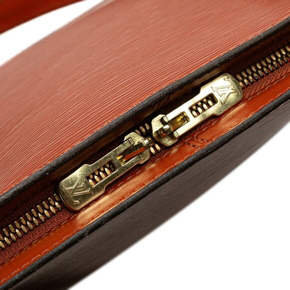 LOUIS VUITTON Authentic Brown Leather Shoulder Bag - Picture 7 of 10